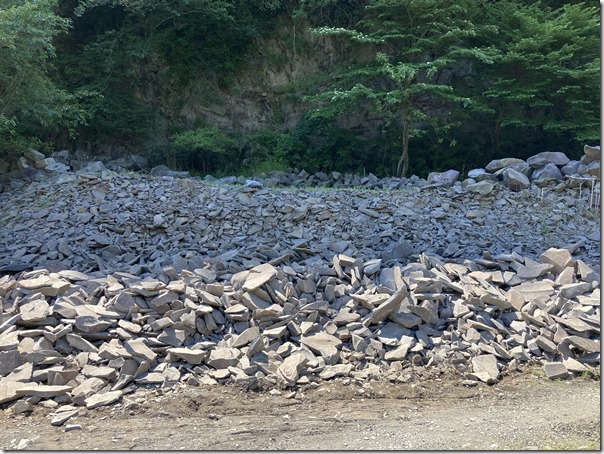 自然石でのお墓づくりは採掘場至近伊豆の石井石材で (2)